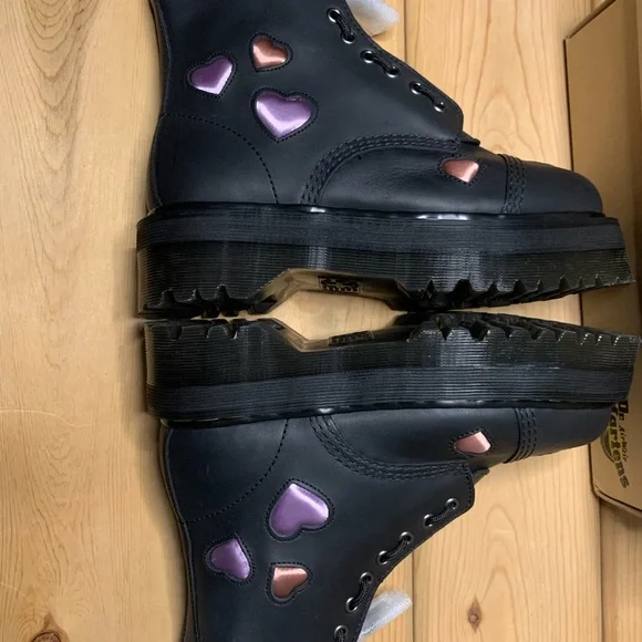 Dr. Martens Sinclair Leather Heart Platform Boots Black Purple Womens Size 8 - Picture 4 of 8